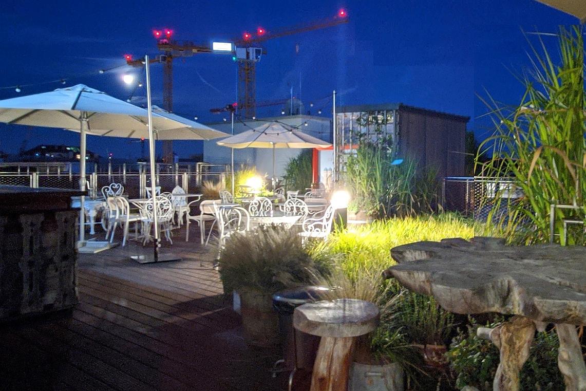 begrünte Dachterrasse nahe dem Hauptbahnhof